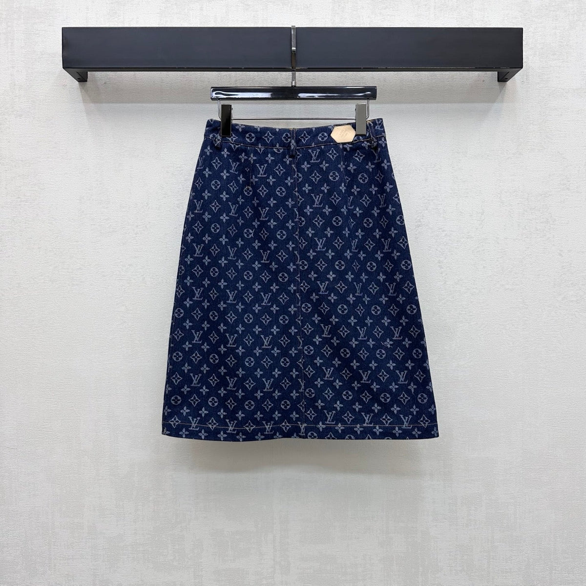 Louis Vuitton / 26 New Denim Skirt