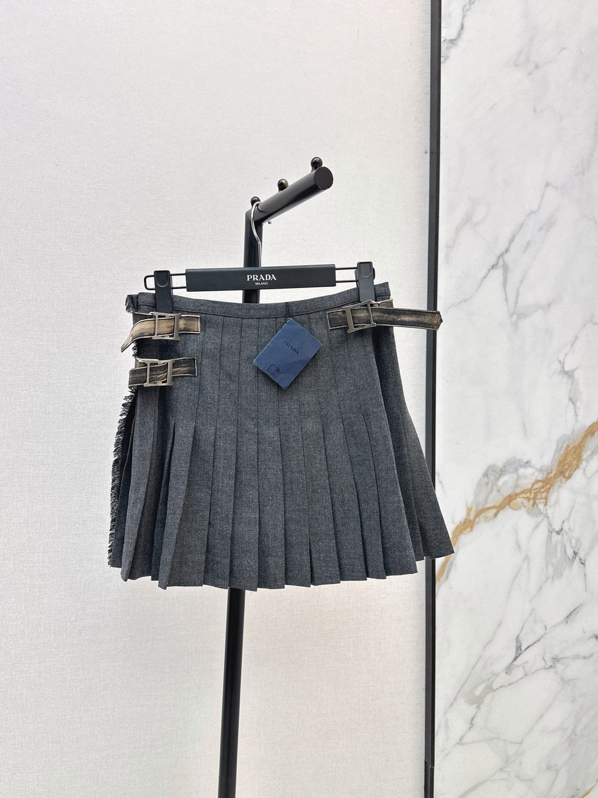 Prada / 26 Spring-Summer Latest Pleated Skirt