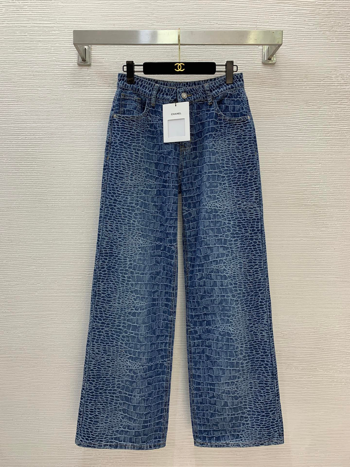 Chanel/26 New Straight-Leg Jeans