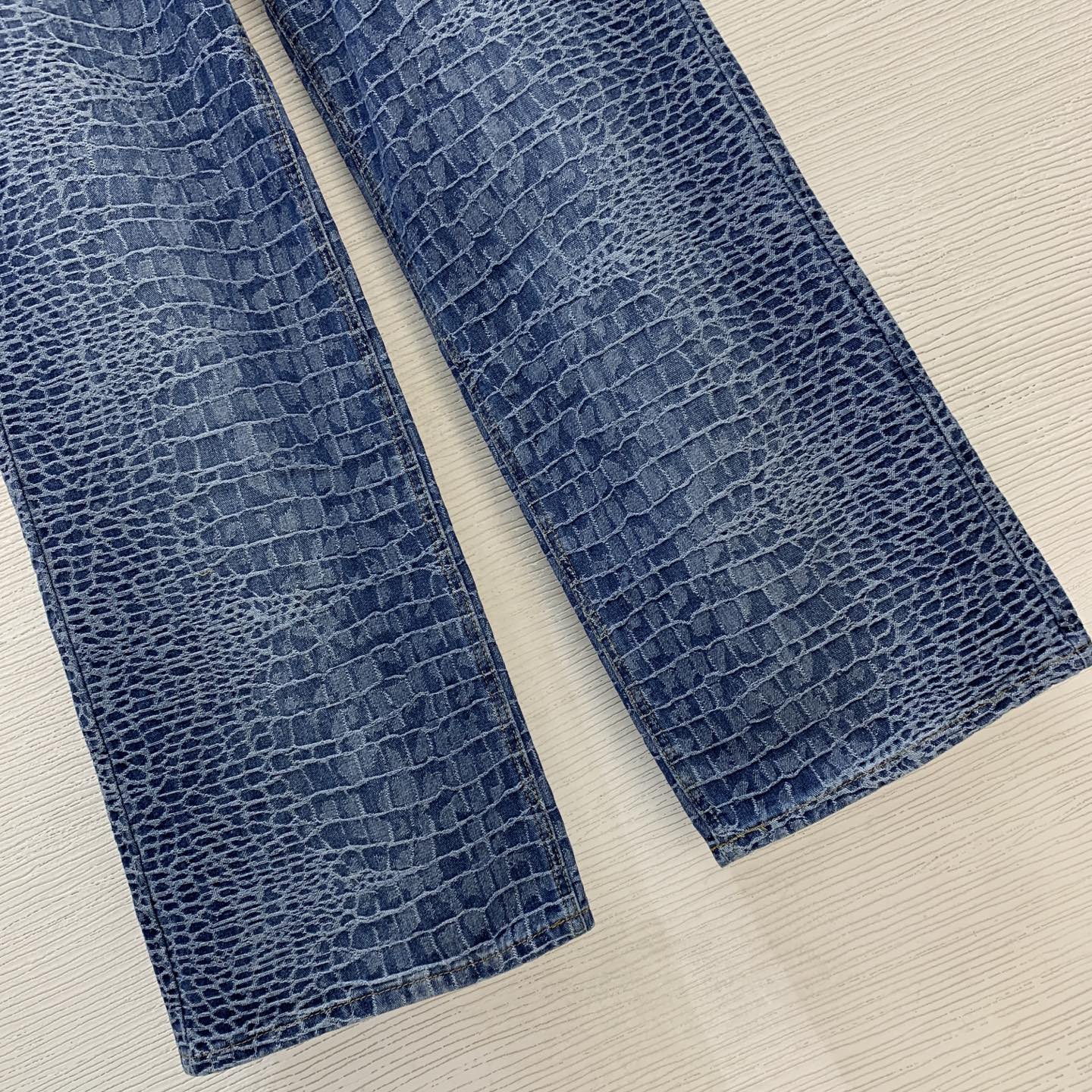 Chanel/26 New Straight-Leg Jeans