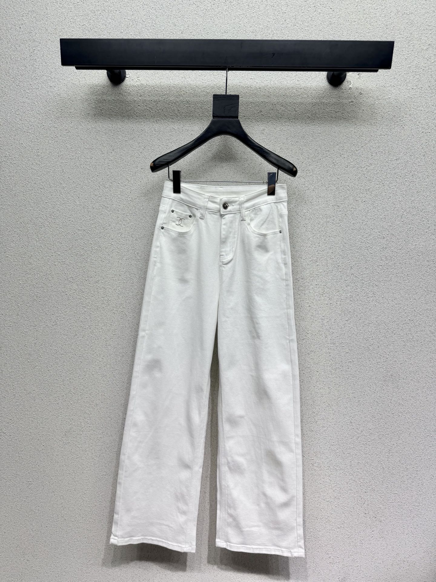 Straight-leg wide-fit jeans