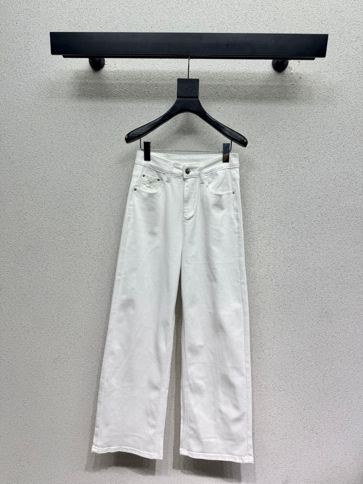 Straight-leg wide-fit jeans