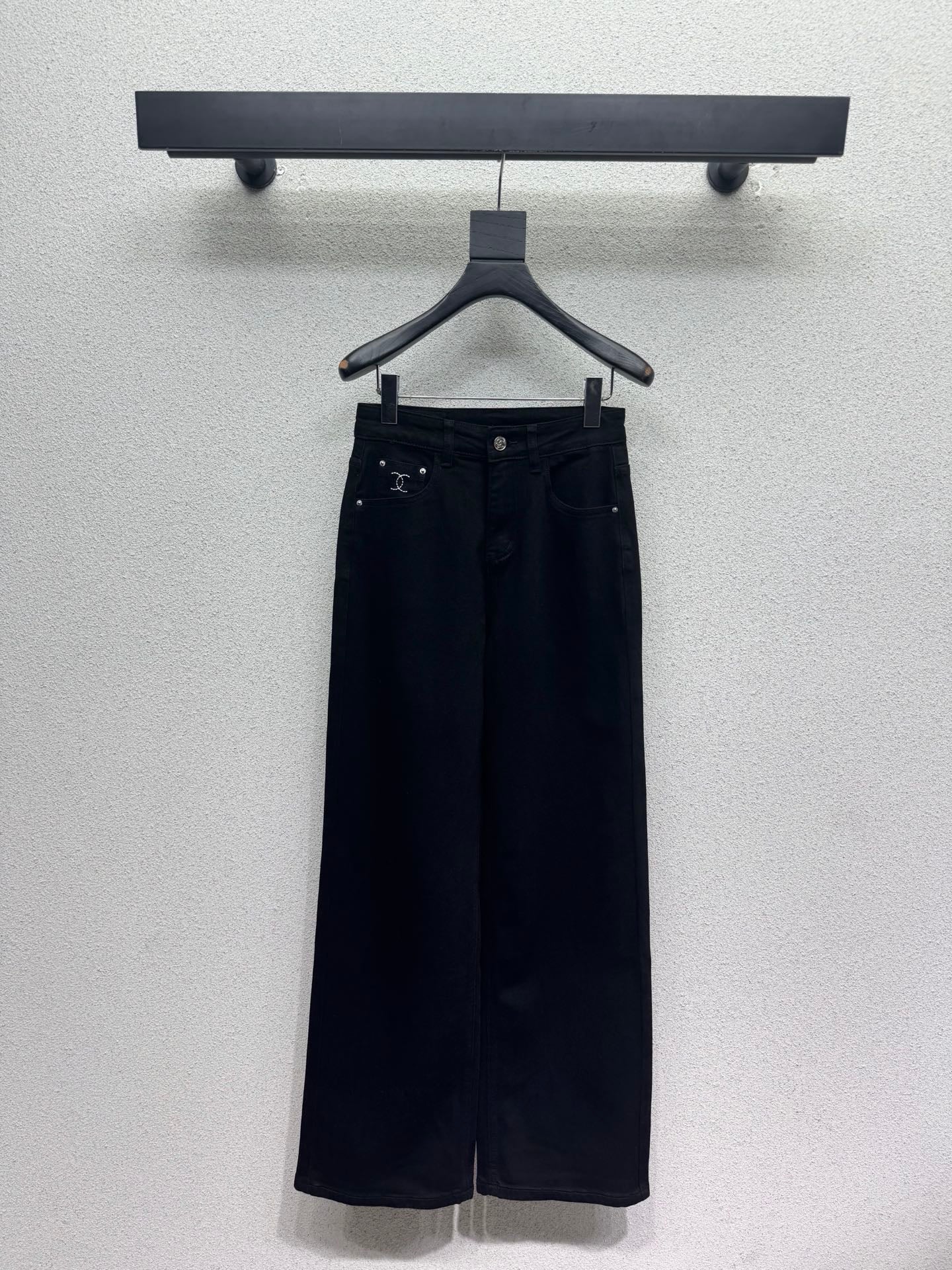 Straight-leg wide-fit jeans