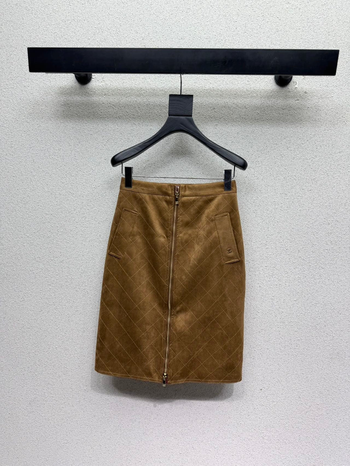 Chanel / 26 New Camel Half Skirt