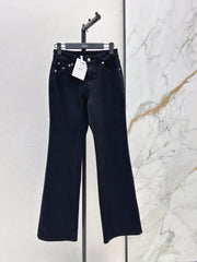 Figure-flattering stretch jeans
