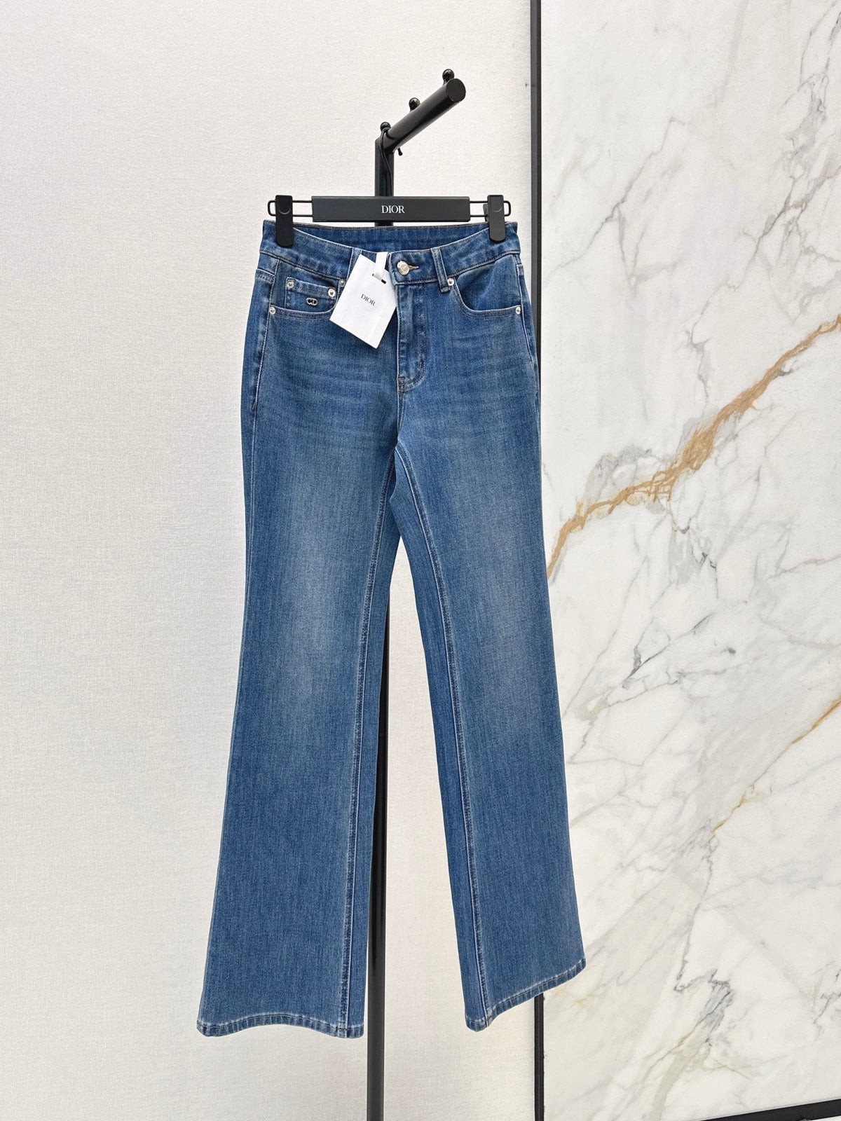 Figure-flattering stretch jeans