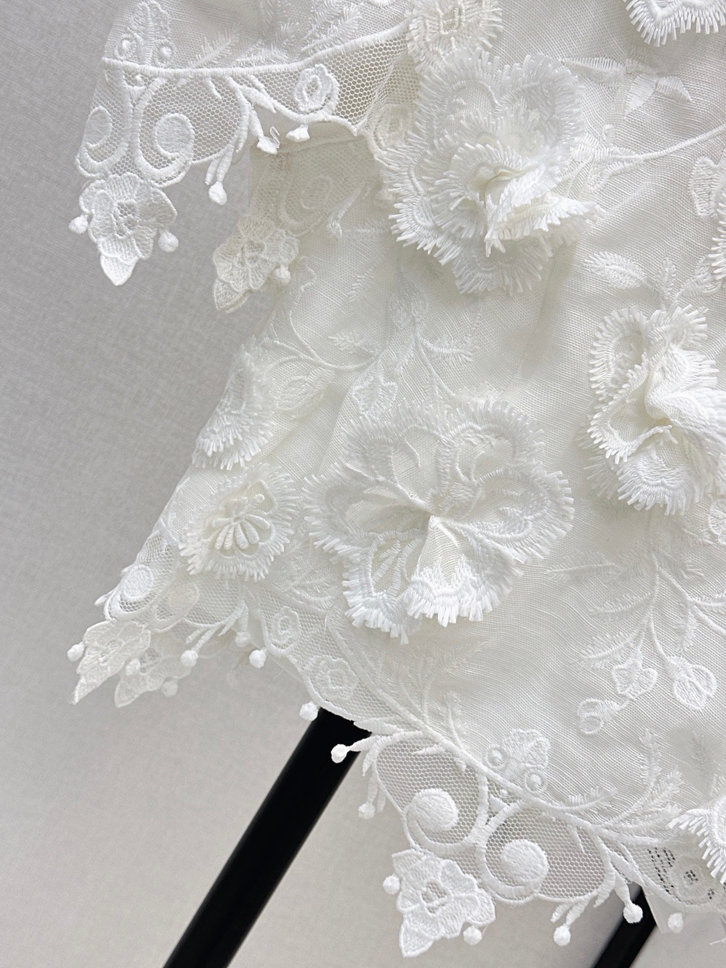 zimmermann/26ss 3D Floral Sleeveless Cropped Top