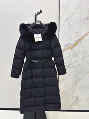 Max Mara/26 Fall/Winter Latest Large Fur Collar Hooded Down Jacket