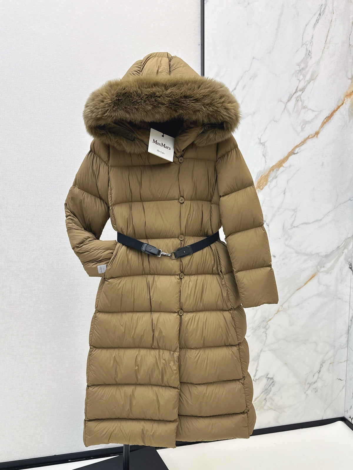 Max Mara/26 Fall/Winter Latest Large Fur Collar Hooded Down Jacket