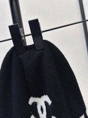 Chanel / 26 Early Autumn Latest Knit Hat