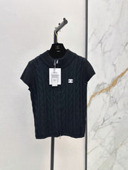 Chanel / 26 Early Autumn Latest Knit Short-Sleeve Cardigan