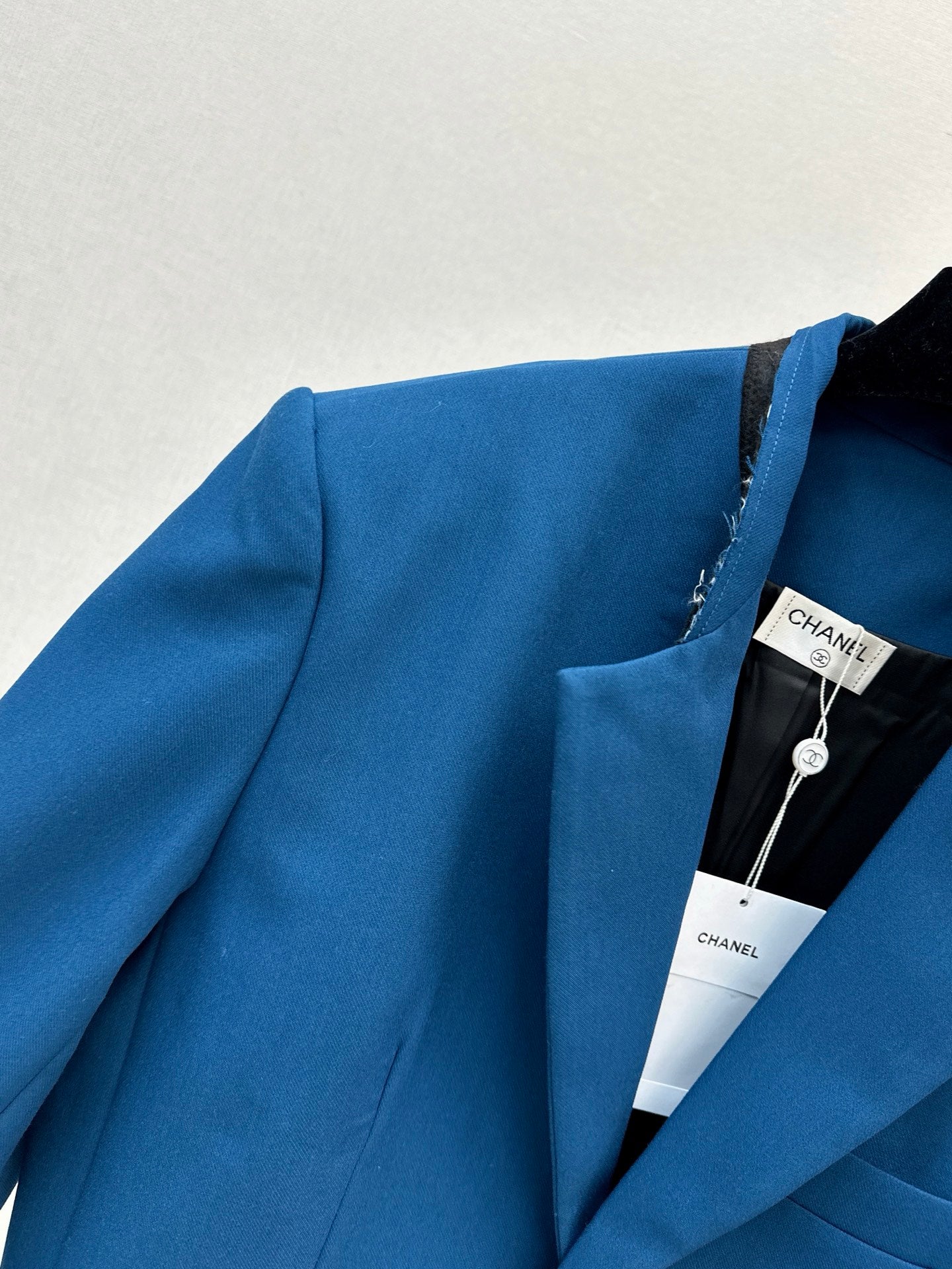 Chanel / 26Ss Early Autumn Latest Klein Blue Short Jacket