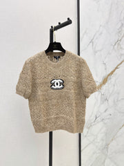 Chanel / 26 Early Autumn Latest Hollow-Out Short Knit Top