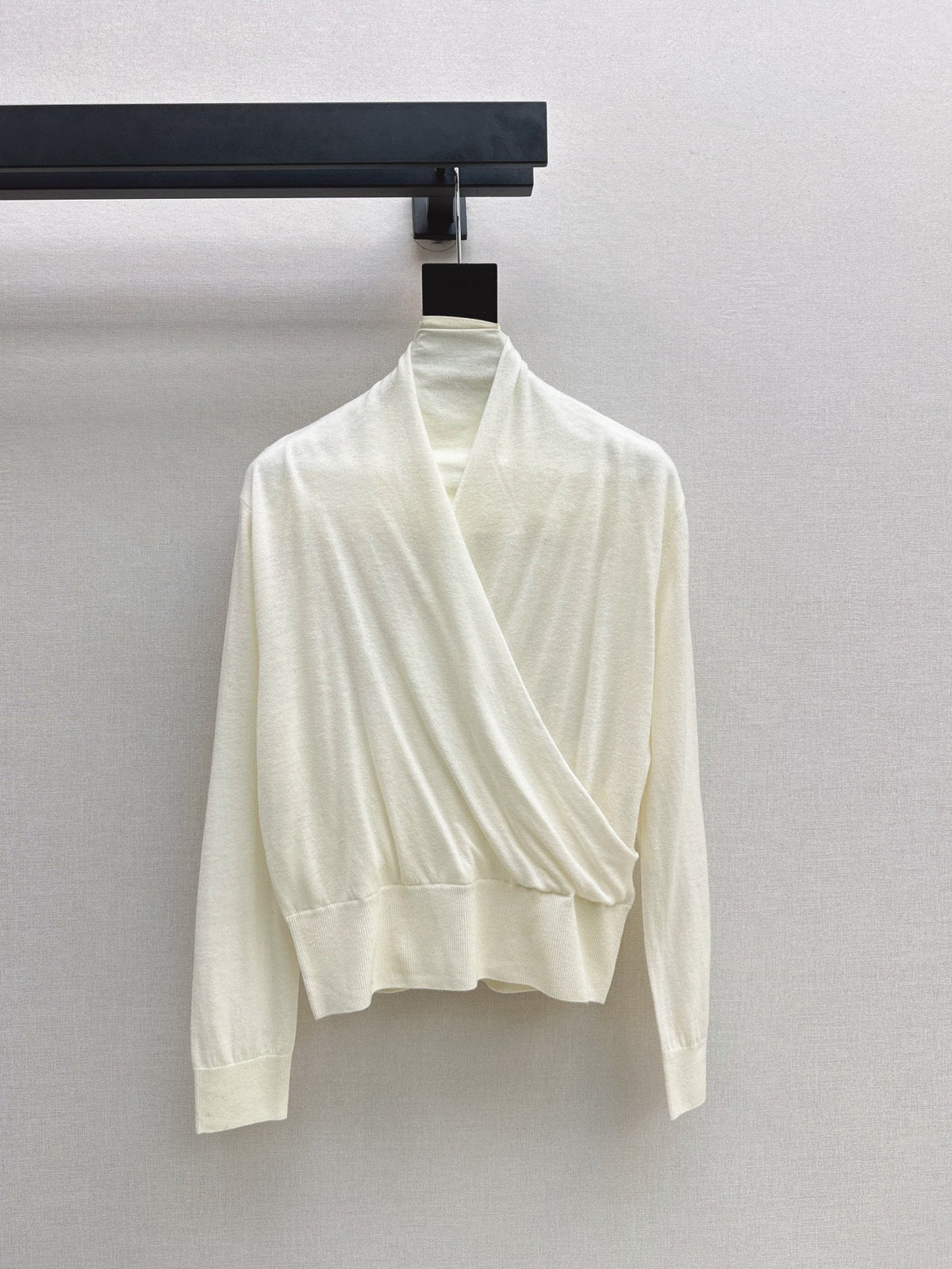 Dior/26 Fall/Winter Latest V-Neck Base Shirt