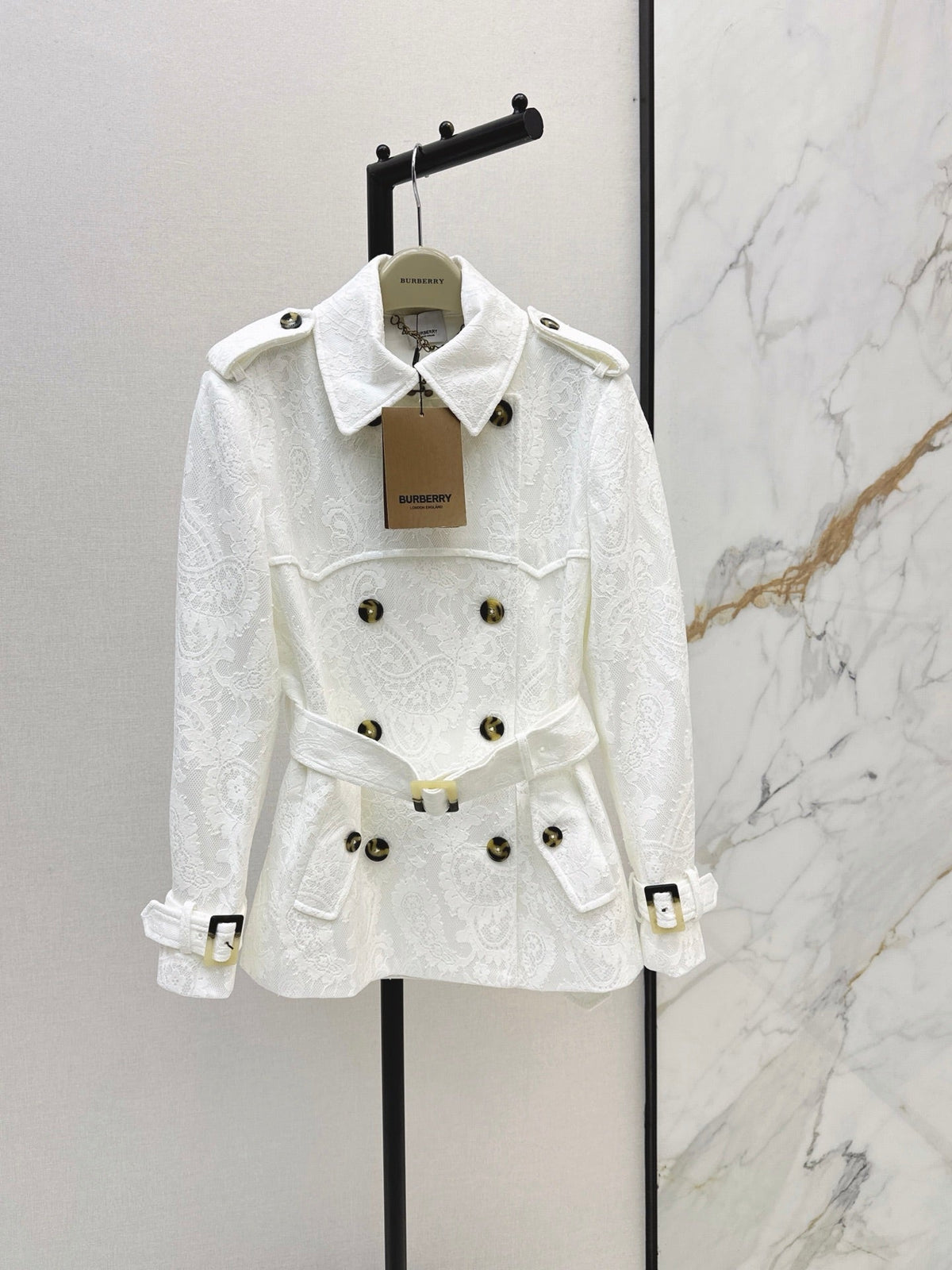 Burberry/26 Fall/Winter Latest Lace Cropped Trench Coat