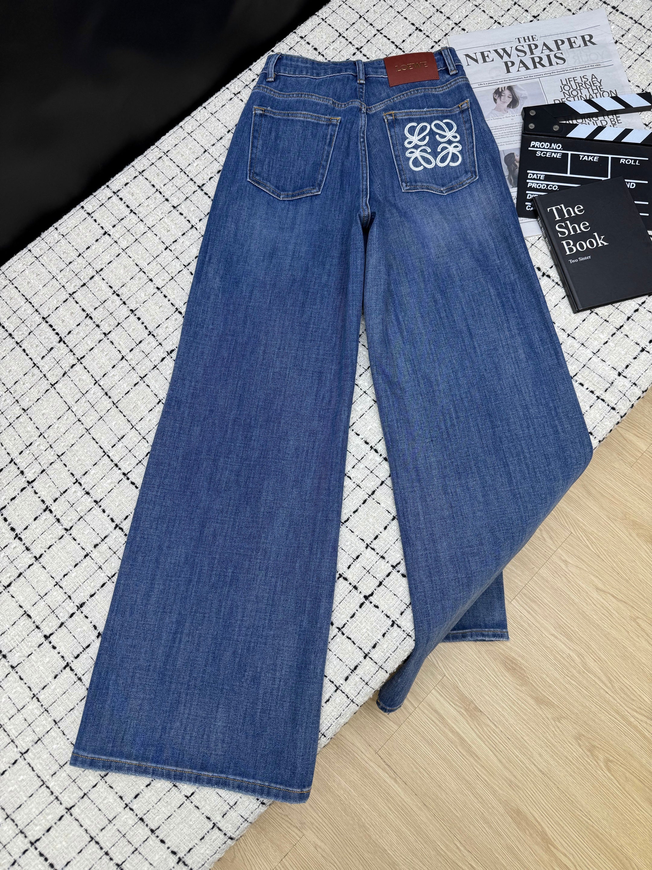 Loewe/26New Loose-Fit Straight-Leg Jeans