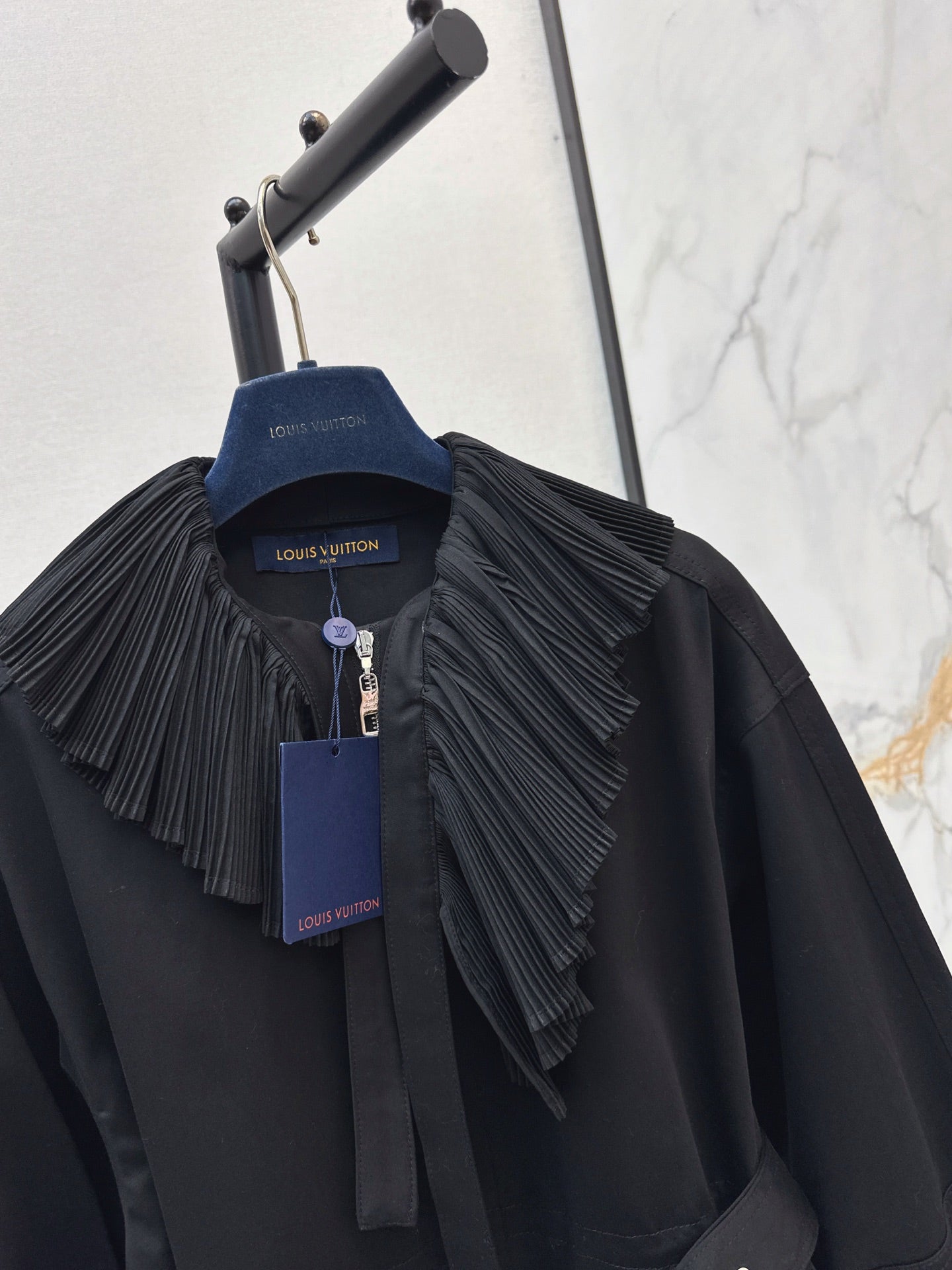 Louis Vuitton/26Latest Autumn/Winter Black Cropped Trench Coat
