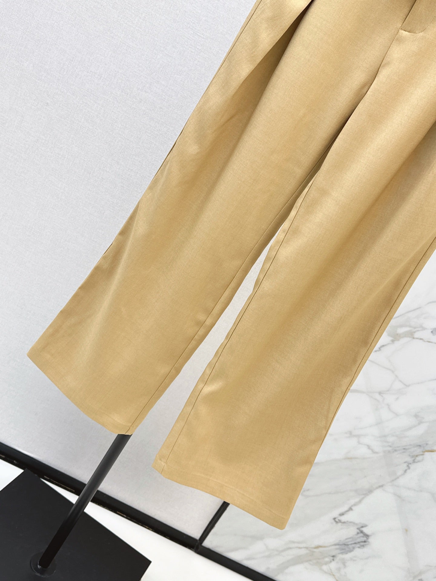 MiuMiu/26New Early Autumn High-Waisted Wide-Leg Trousers