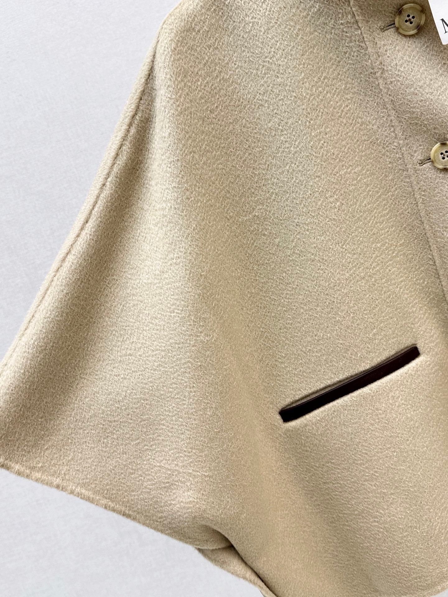 Max Mara/26Latest Autumn/Winter Petite Cape Jacket