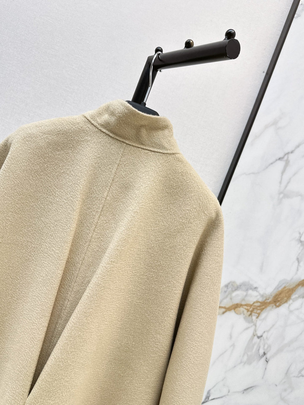 Max Mara/26Latest Autumn/Winter Petite Cape Jacket