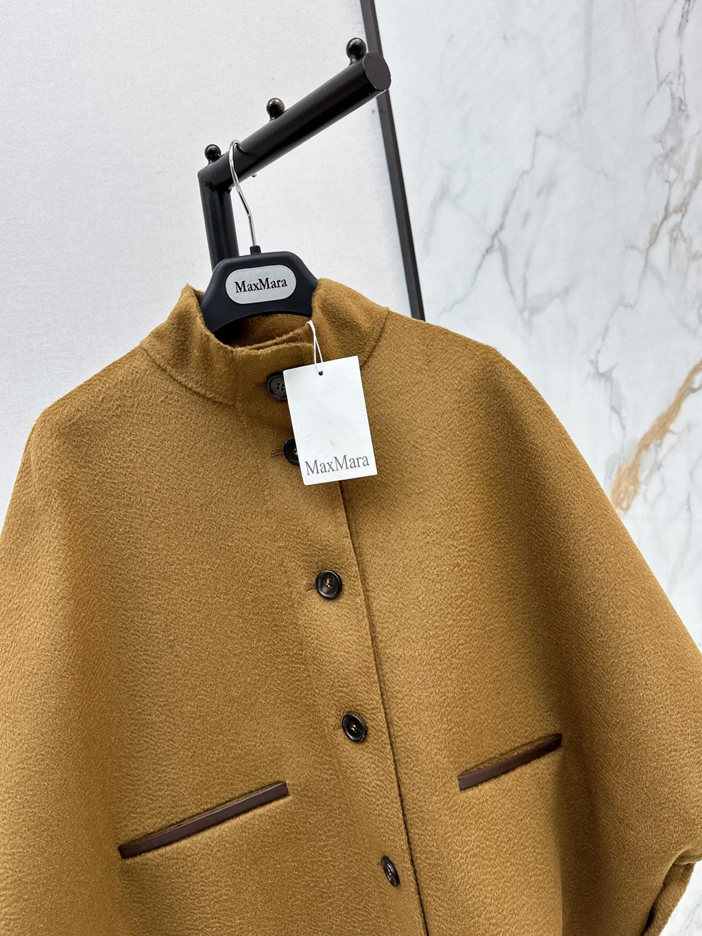 Max Mara/26Latest Autumn/Winter Petite Cape Jacket