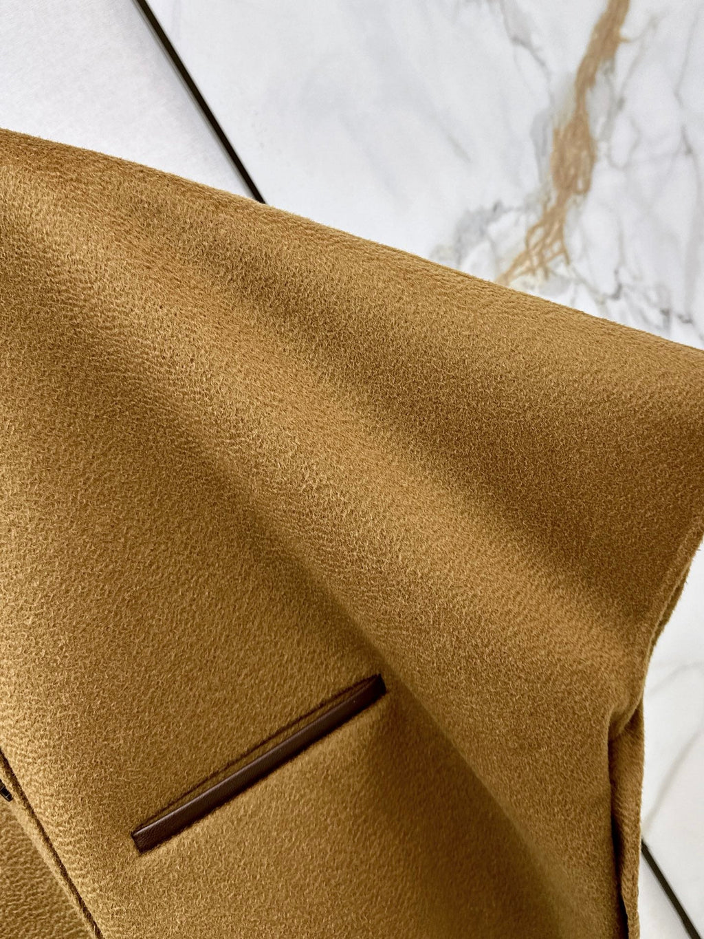 Max Mara/26Latest Autumn/Winter Petite Cape Jacket