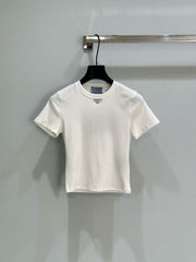 Lightweight and slimming round neck short-sleeved knitwear