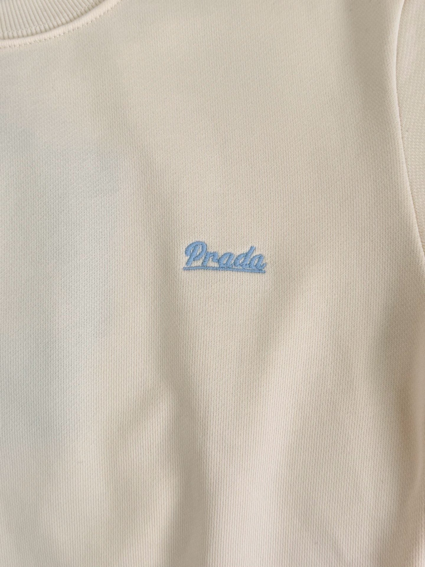 Creamy yellow simple short-sleeved shirt