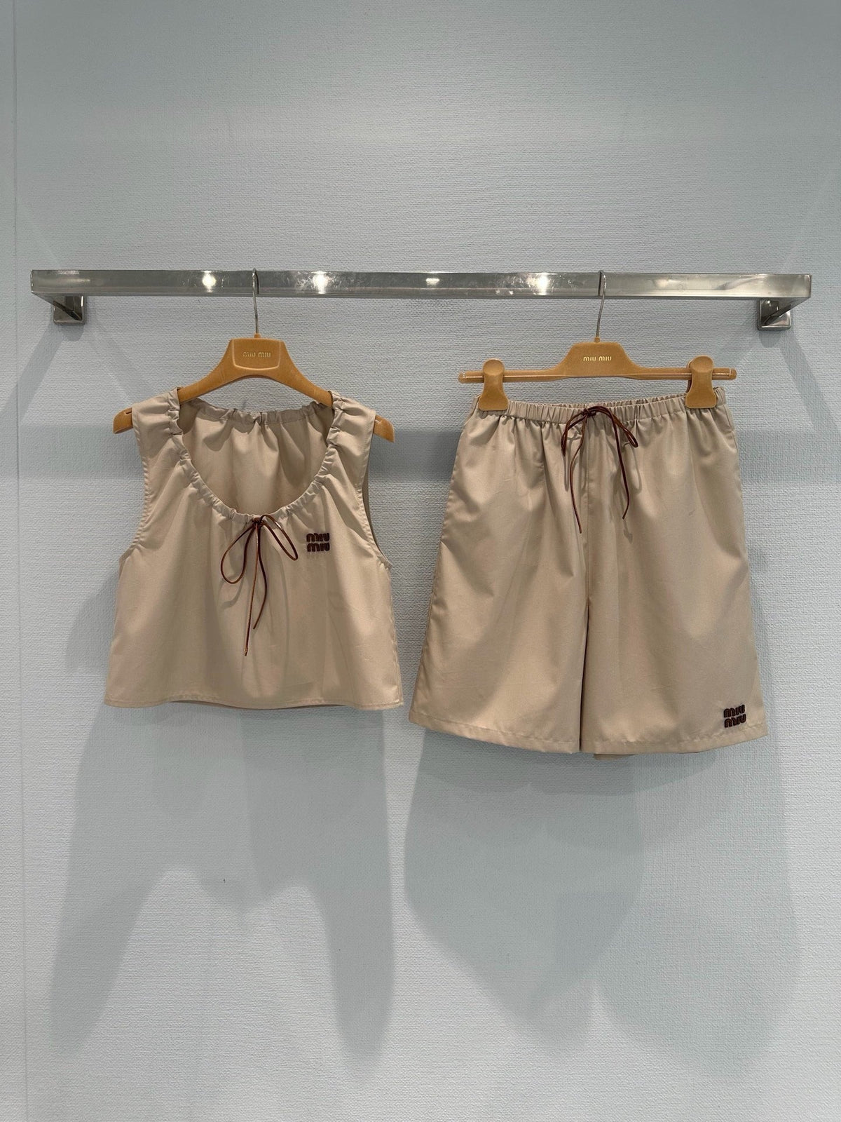 Khaki drawstring shorts + vest set