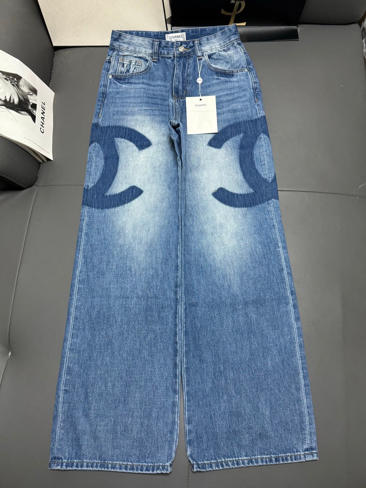 Straight-leg jeans with a "shadow logo" design