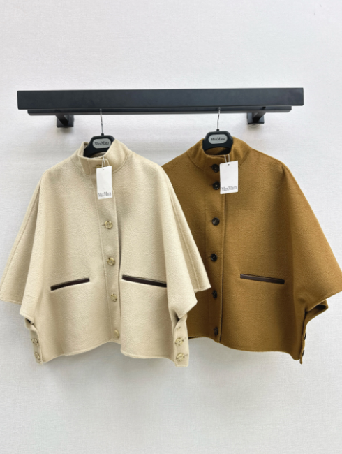 Max Mara/26Latest Autumn/Winter Petite Cape Jacket