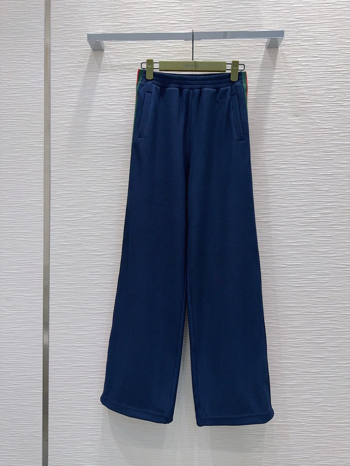 Gucci / 26 New Casual Outfit