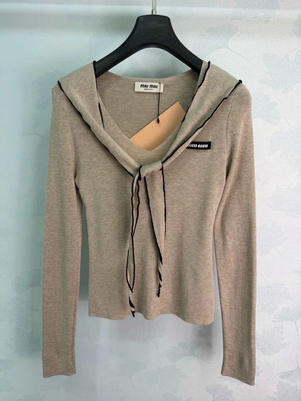 MiuMiu/26 Early Autumn New Shawl V-Neck Knit Long Sleeve Top
