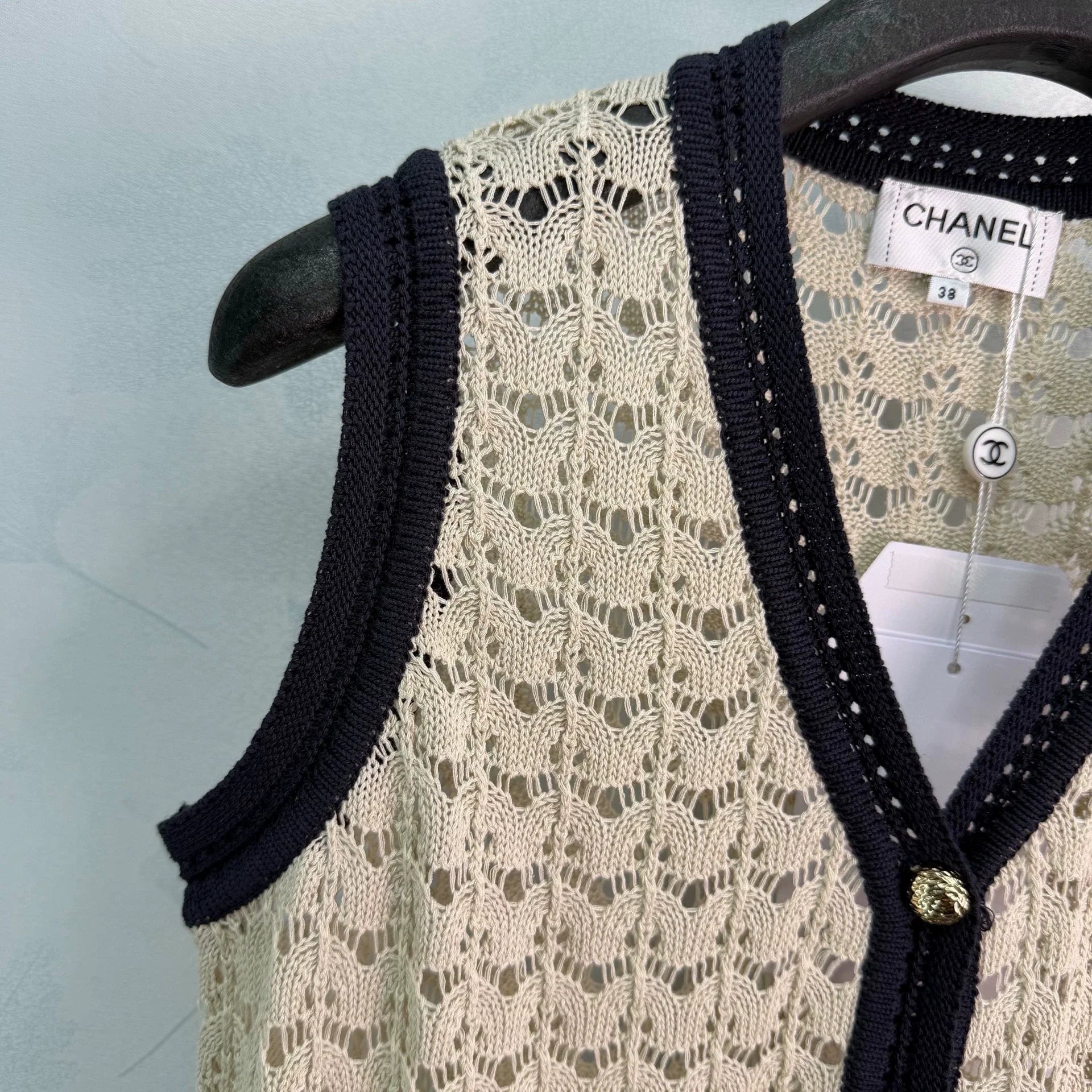 Chanel / 26 Early Autumn New V-Neck Sleeveless Knit Cardigan