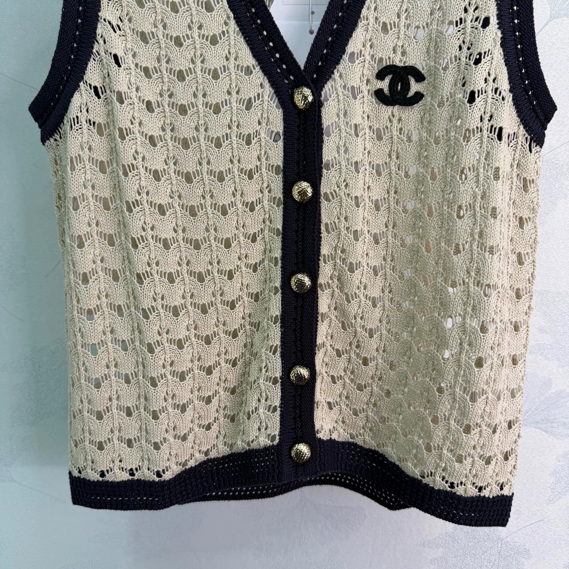 Chanel / 26 Early Autumn New V-Neck Sleeveless Knit Cardigan