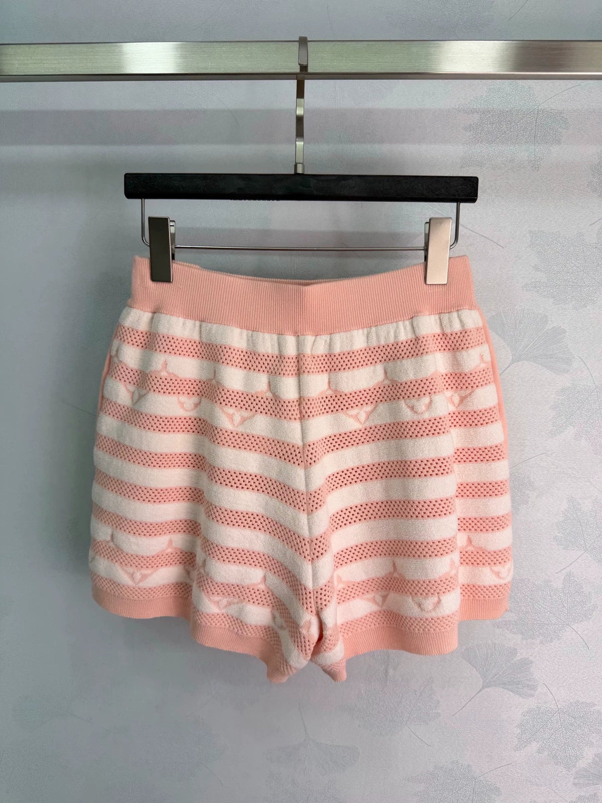 Louis Vuitton / 26 New Early Autumn Shorts