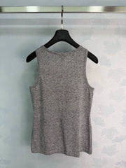 Chanel / 26 Early Autumn New Grey Knit Vest