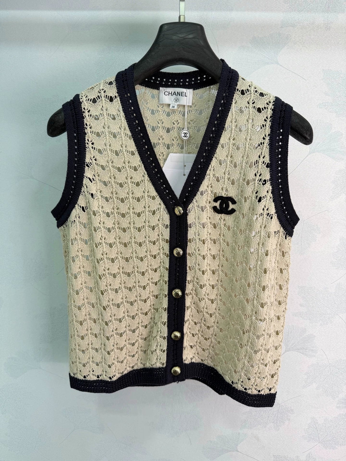 Chanel / 26 Early Autumn New V-Neck Sleeveless Knit Cardigan