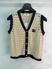 Chanel / 26 Early Autumn New V-Neck Sleeveless Knit Cardigan