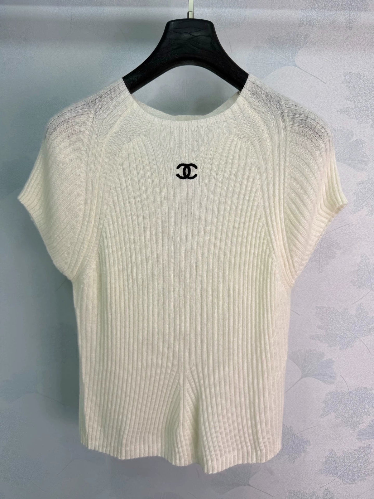 Chanel / 26 ssNew Knitted Short-Sleeve Top