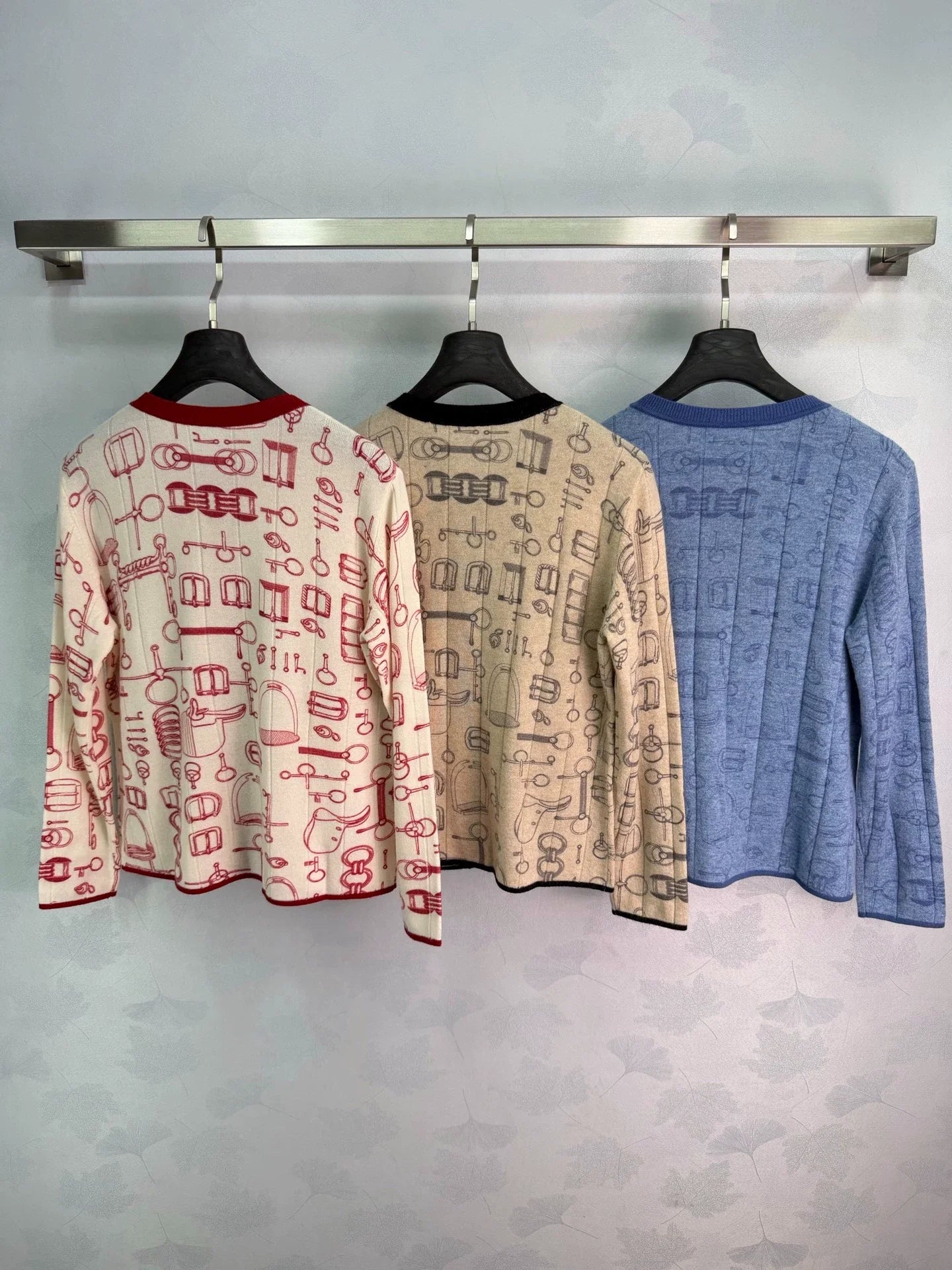 Hermès/26 Early Autumn New Crew Neck Knit Cardigan