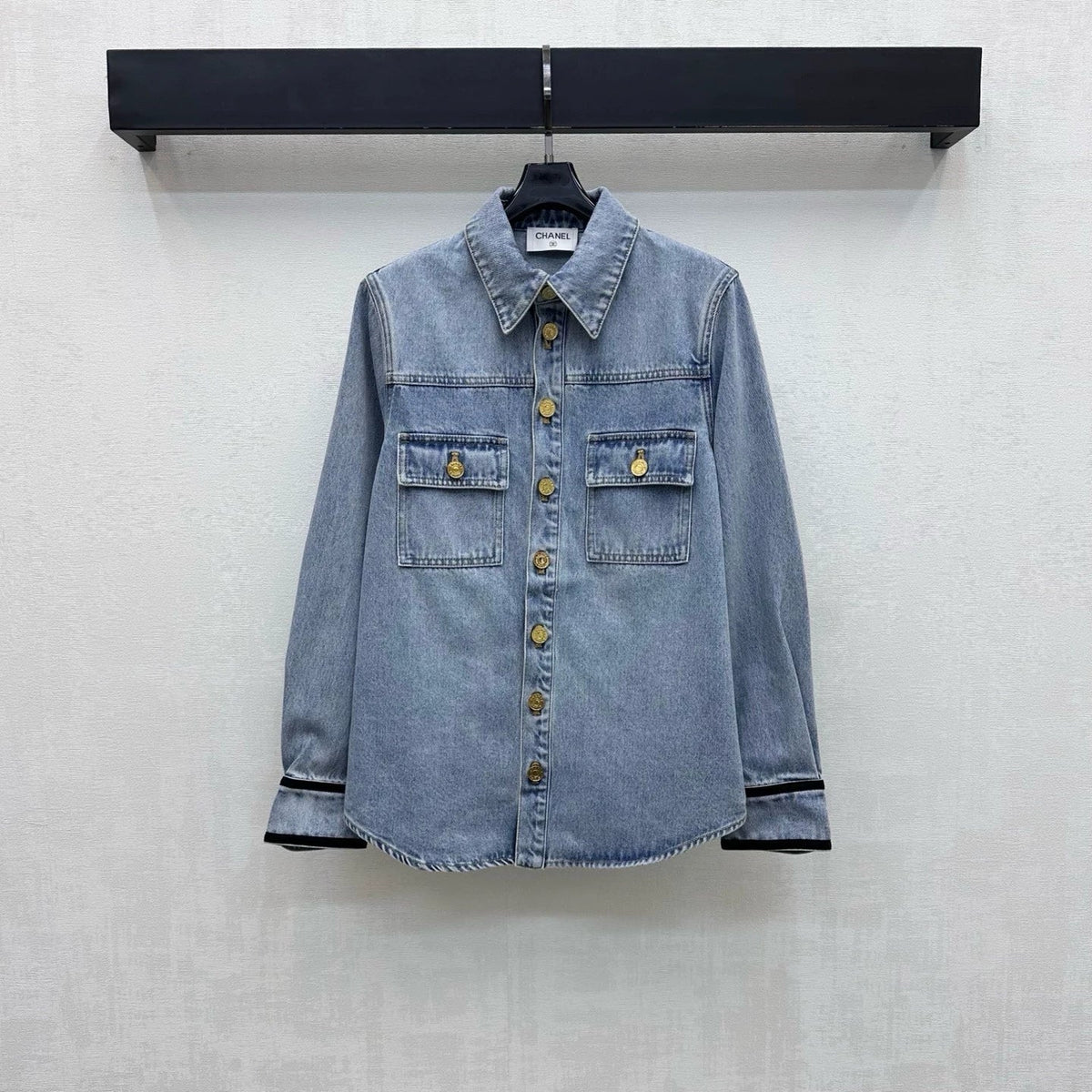 Chanel / 26 New Denim Shirt Jacket