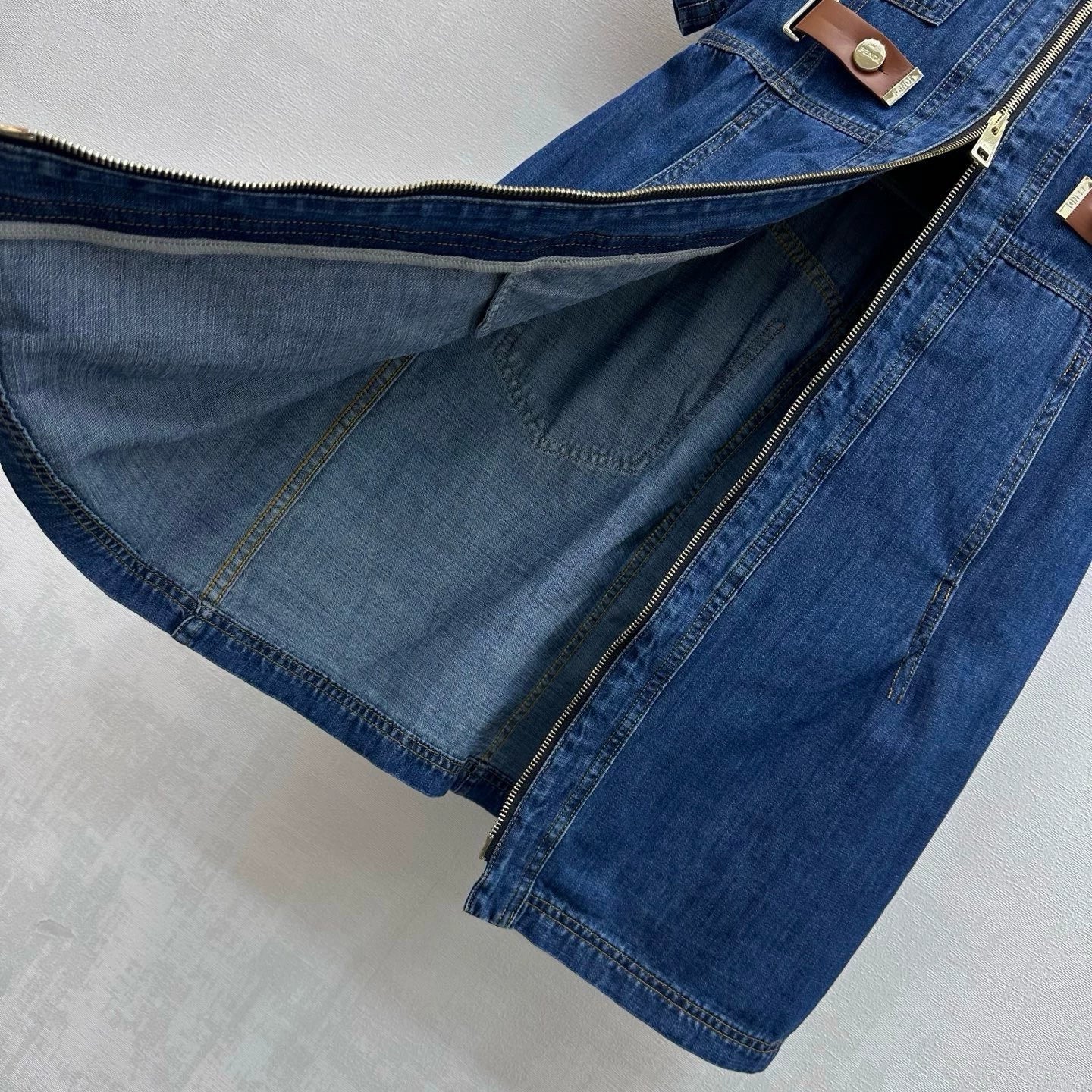 Fendi/26New ArrivalPaneled Denim Dress