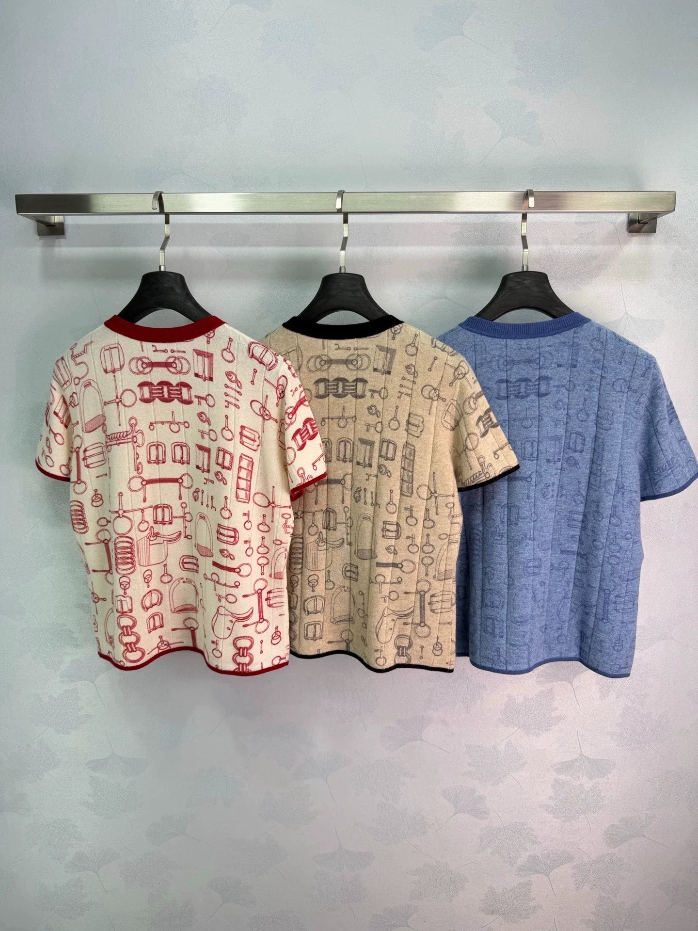 Hermès / 26 Early Autumn New Round Neck Knit Short Sleeve