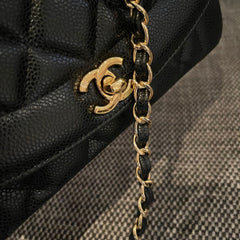 CHANEL 26S FLAP SHOULDER BAG 22 IN BLACK CAVIAR CALFSKIN GOLD HARDWARE