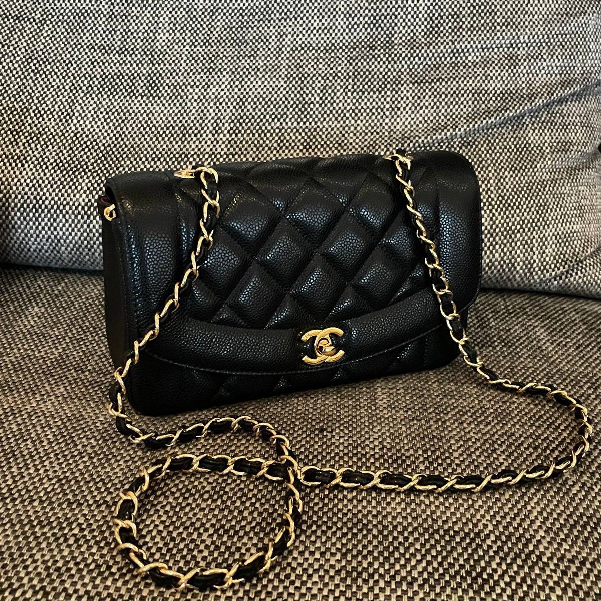 CHANEL 26S FLAP SHOULDER BAG 22 IN BLACK CAVIAR CALFSKIN GOLD HARDWARE