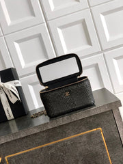 CHANEL 26S VANITY CASE 17 IN BLACK WOVEN RAFFIA GOLD HARDWARE
