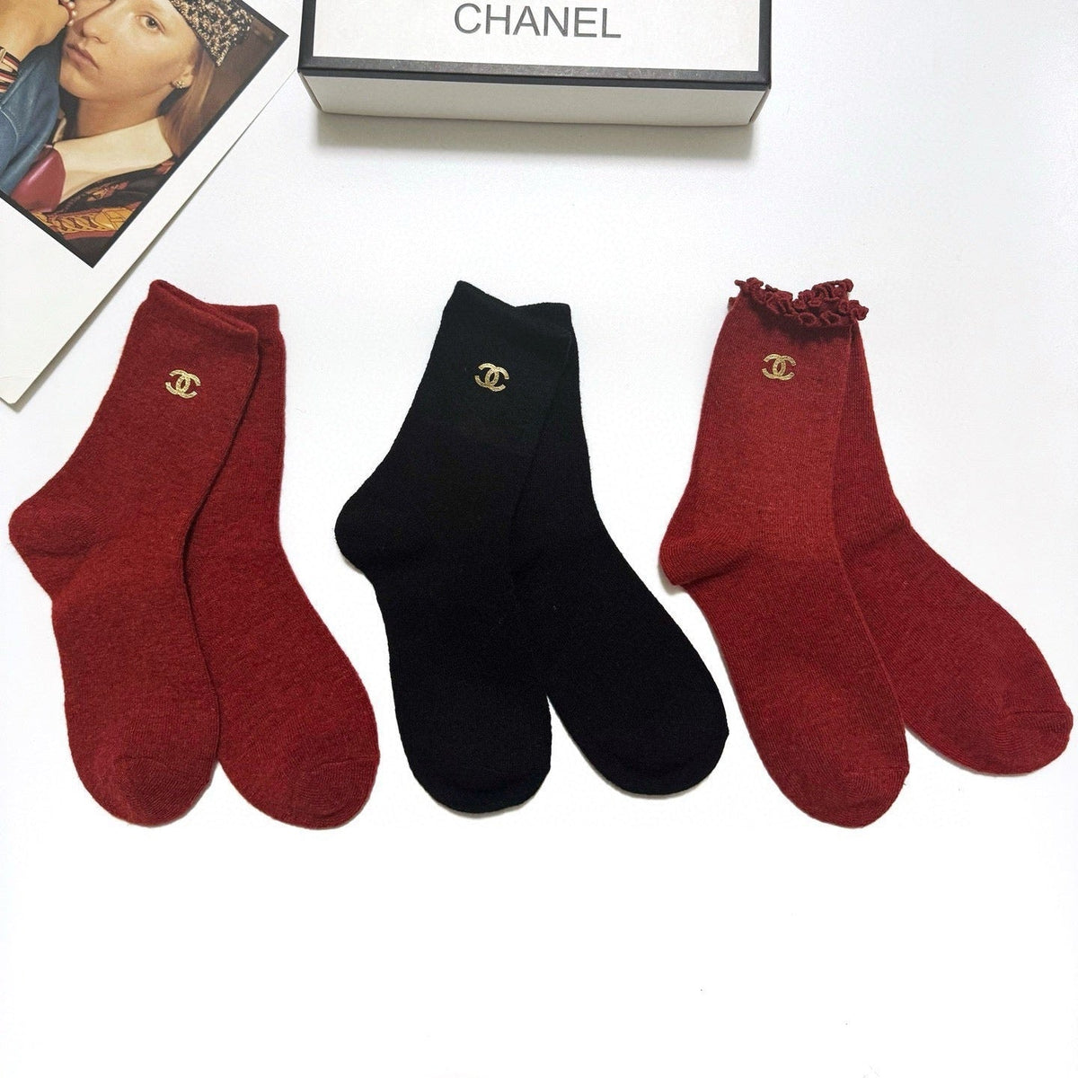 CHANEL 26S CREW SOCKS 407172 (1 BOX)