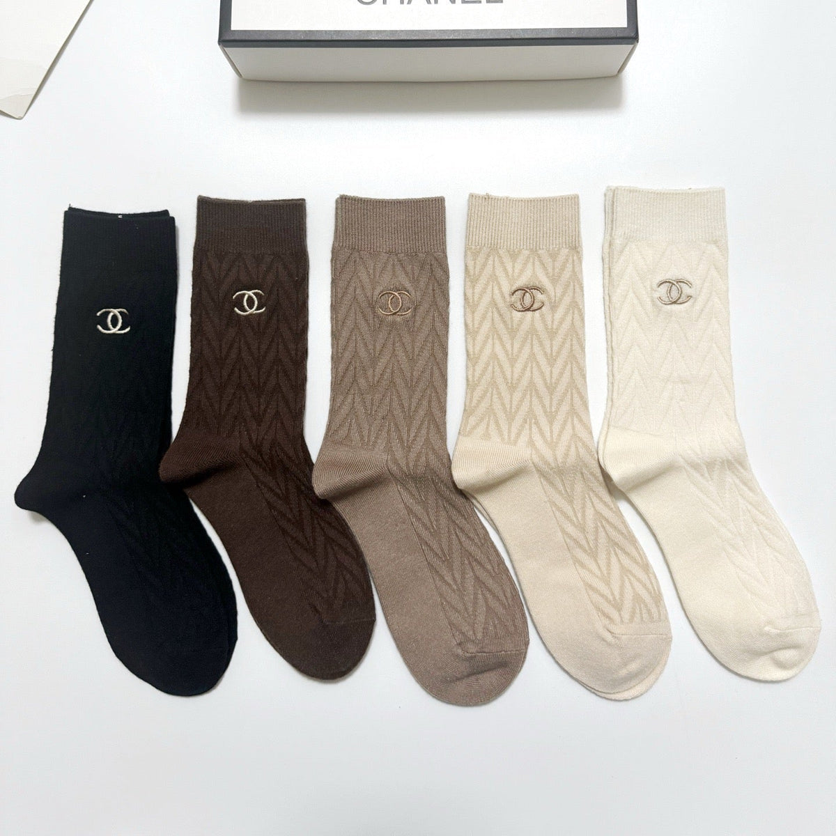 CHANEL 26S CREW SOCKS 407181 (1 BOX)