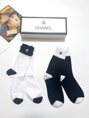 CHANEL 26S CREW SOCKS 410289 (1 BOX)